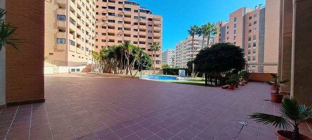 Foto 2 de Pis en venda a La Cala de Villajoyosa de 4 habitacions amb terrassa i piscina