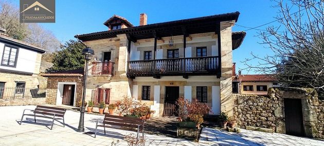 Foto 2 de Venta de chalet en Cabuérniga de 6 habitaciones con terraza y jardín