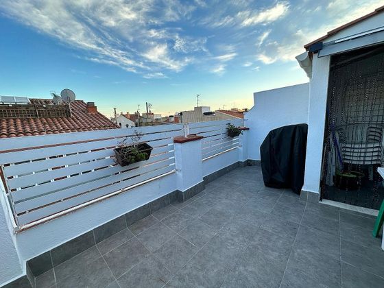 Foto 1 de Piso en venta en Calella de 2 habitaciones con terraza y balcón