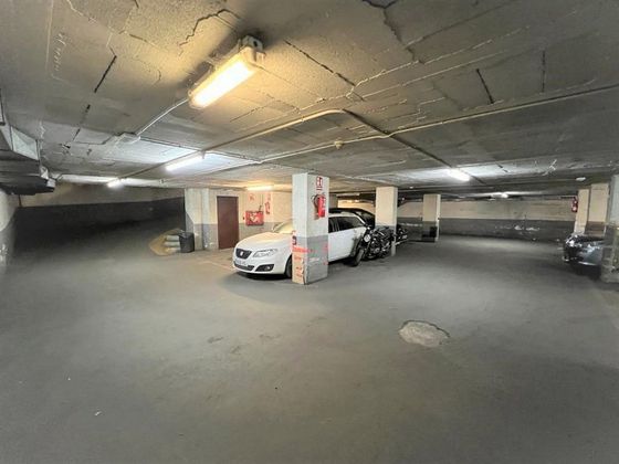 Foto 1 de Garaje en venta en calle Sant Hipolit de 20 m²