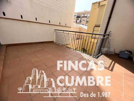 Foto 2 de Casa en venta en Sant Andreu de Palomar de 4 habitaciones con terraza y balcón