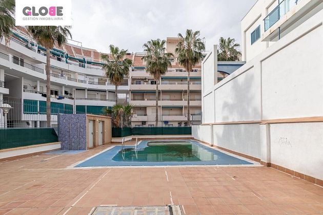 Foto 2 de Àtic en venda a calle Cambriles de 1 habitació amb terrassa i piscina