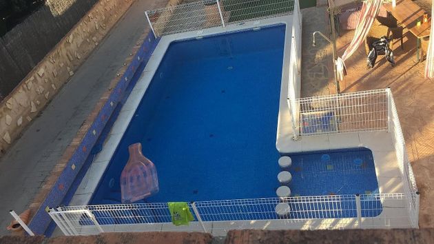 Foto 2 de Xalet en venda a Montroy de 3 habitacions amb terrassa i piscina