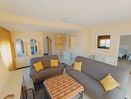 Foto 2 de Piso en alquiler en Casco Urbano de 5 habitaciones con muebles y calefacción