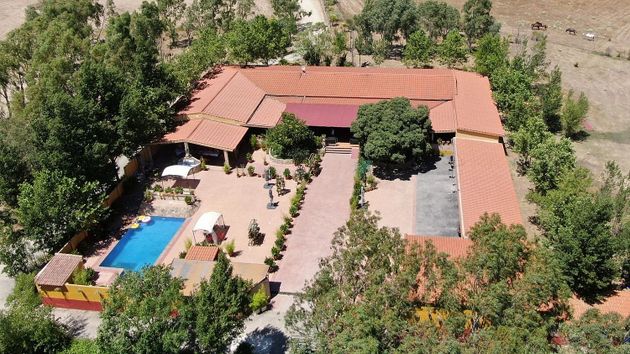 Foto 2 de Casa rural en venta en Casco Urbano de 10 habitaciones con piscina y jardín