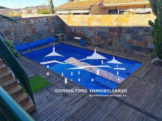 Foto 1 de Casa en venda a Casco Urbano de 5 habitacions amb terrassa i piscina