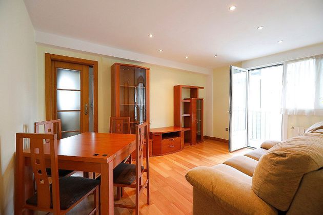 Foto 2 de Piso en venta en Lapice - Larreaundi - Olaberria - Meaka de 3 habitaciones con balcón y calefacción