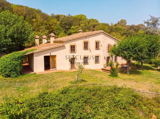 Foto 2 de Casa en venda a Vallromanes de 6 habitacions amb terrassa i piscina