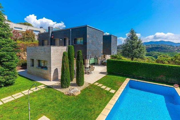 Foto 1 de Chalet en venta en Vallromanes de 7 habitaciones con terraza y piscina