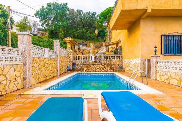 Foto 1 de Xalet en venda a Montessol-Can Carreras de 5 habitacions amb terrassa i piscina