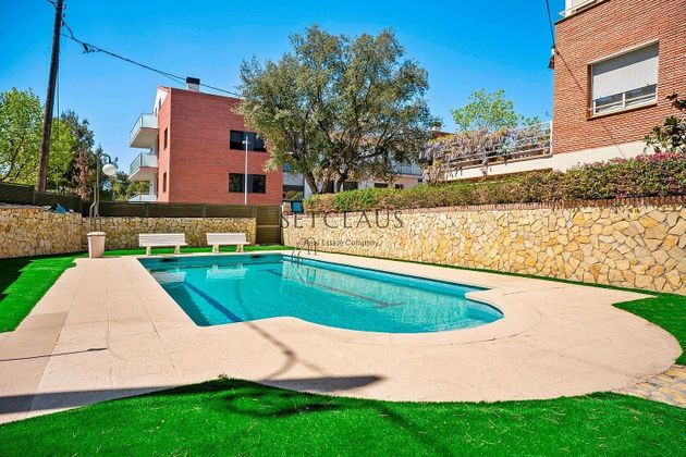 Foto 2 de Casa en venda a Tiana de 3 habitacions amb terrassa i piscina