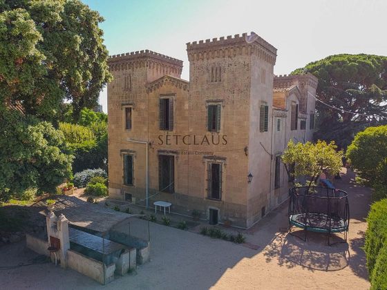Foto 2 de Xalet en venda a Vilassar de Dalt de 9 habitacions amb balcó