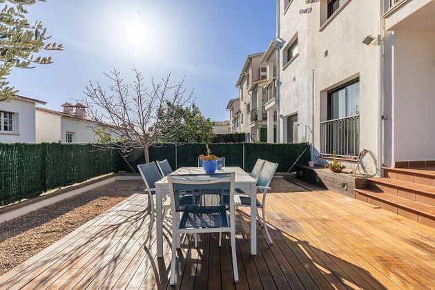 Foto 2 de Casa adossada en venda a Premià de Dalt de 4 habitacions amb terrassa i jardí