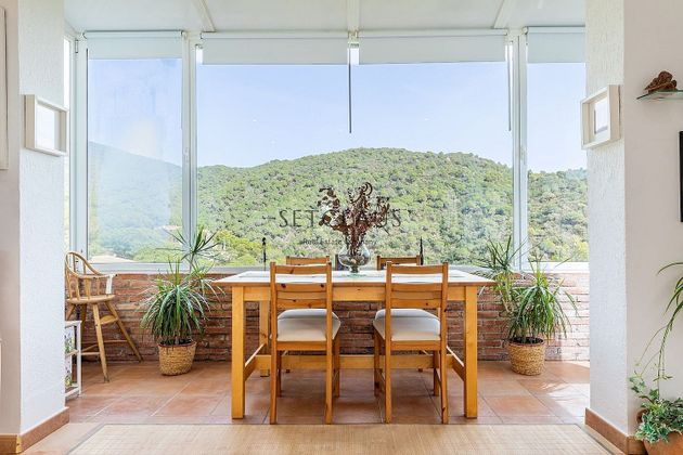 Foto 2 de Xalet en venda a Sant Cebrià de Vallalta de 4 habitacions amb jardí i aire acondicionat