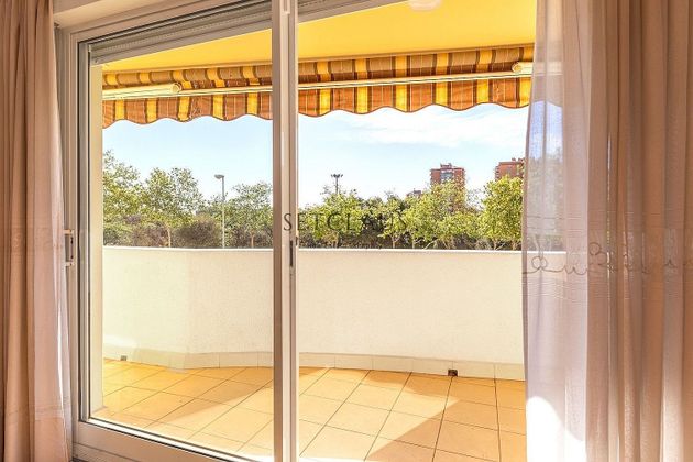 Foto 2 de Pis en venda a Montigalà -Sant Crist de 4 habitacions amb terrassa i balcó
