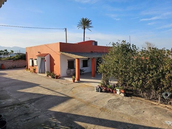 Foto 1 de Casa rural en venda a La Vega - Marenyet de 4 habitacions amb terrassa i piscina