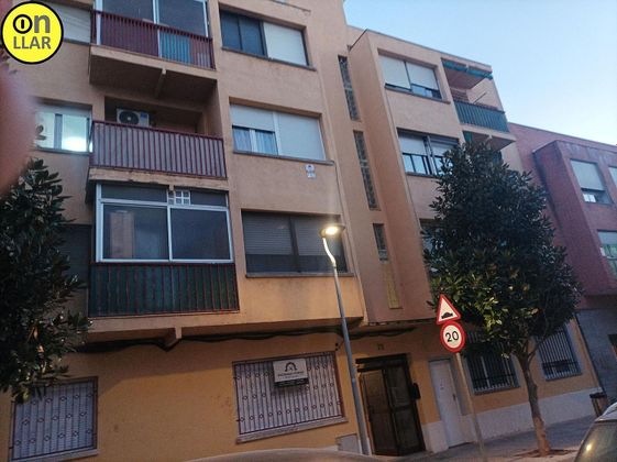Foto 1 de Pis en venda a calle Montserrat de 3 habitacions amb balcó i calefacció