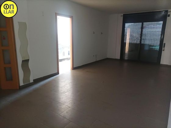 Foto 2 de Venta de piso en Caldes de Montbui de 3 habitaciones con balcón y calefacción