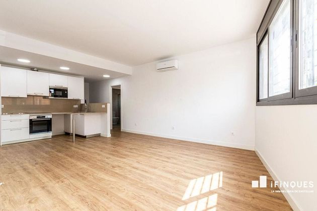 Foto 1 de Dúplex en venta en Centre - Castellar del Vallès de 3 habitaciones con terraza y calefacción
