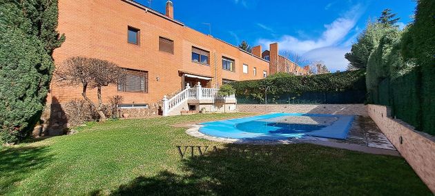 Foto 1 de Casa en venda a Rivas Urbanizaciones de 5 habitacions amb terrassa i piscina