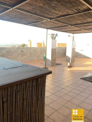 Foto 1 de Àtic en venda a V Centenario-Piletas-Capuchinos de 4 habitacions amb terrassa i garatge