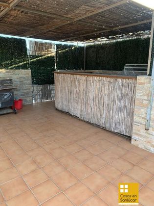 Foto 2 de Àtic en venda a V Centenario-Piletas-Capuchinos de 4 habitacions amb terrassa i garatge