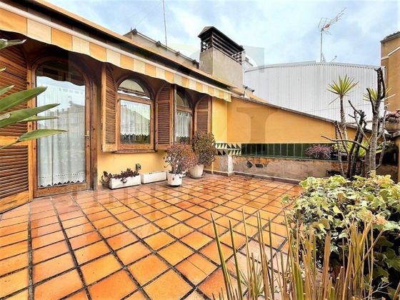 Foto 1 de Casa en venda a Poble Nou de 3 habitacions amb terrassa i garatge