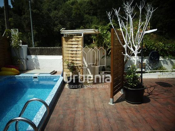 Foto 1 de Casa en venda a Santa Susanna de 3 habitacions amb terrassa i piscina