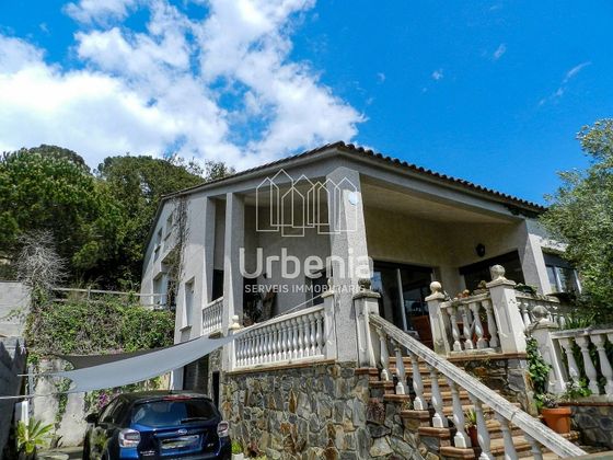 Foto 2 de Casa en venda a Òrrius de 4 habitacions amb terrassa i garatge