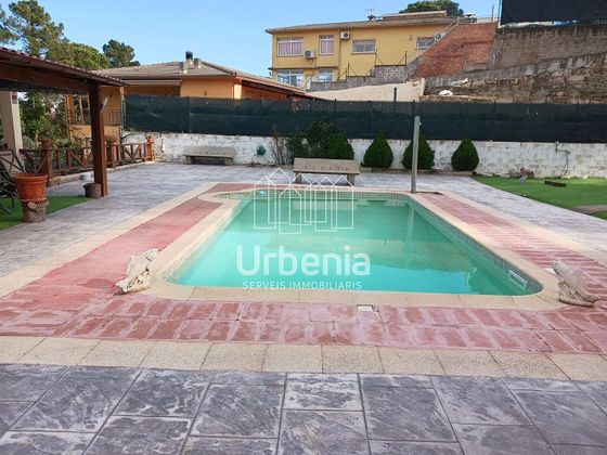 Foto 1 de Casa en venda a Niàgara Parc - Ágora Parc - Roca Rossa de 4 habitacions amb piscina i garatge