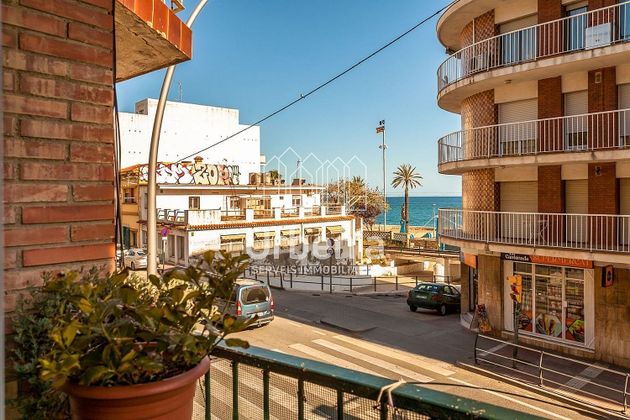Foto 1 de Pis en venda a Canet de Mar de 3 habitacions amb terrassa i balcó