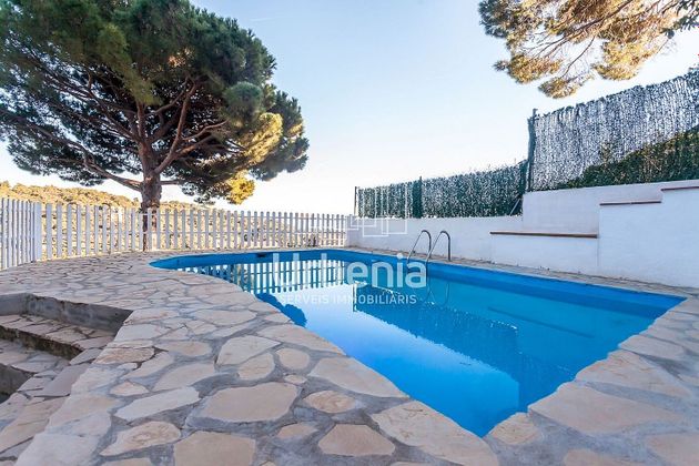 Foto 1 de Casa en venda a Sant Cebrià de Vallalta de 4 habitacions amb terrassa i piscina