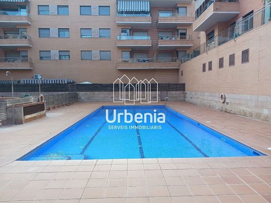 Foto 1 de Venta de piso en Tordera de 3 habitaciones con terraza y piscina