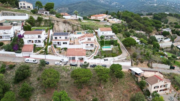 Foto 2 de Casa en venda a Sant Cebrià de Vallalta de 5 habitacions amb terrassa i piscina