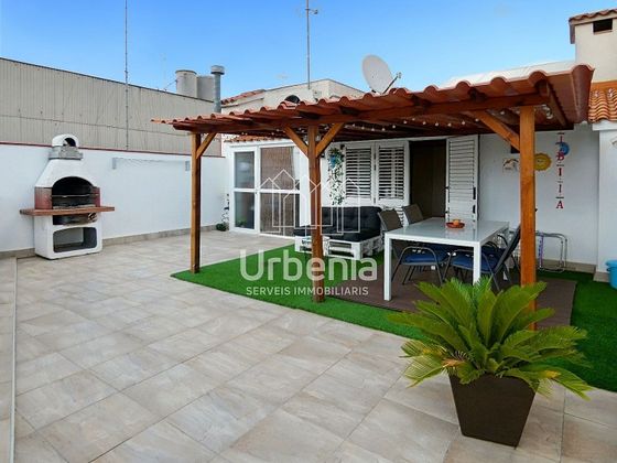Foto 2 de Dúplex en venta en Cerdanyola de 3 habitaciones con terraza y balcón
