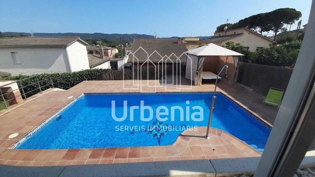 Foto 1 de Venta de casa en Sant Antoni de Vilamajor de 5 habitaciones con piscina