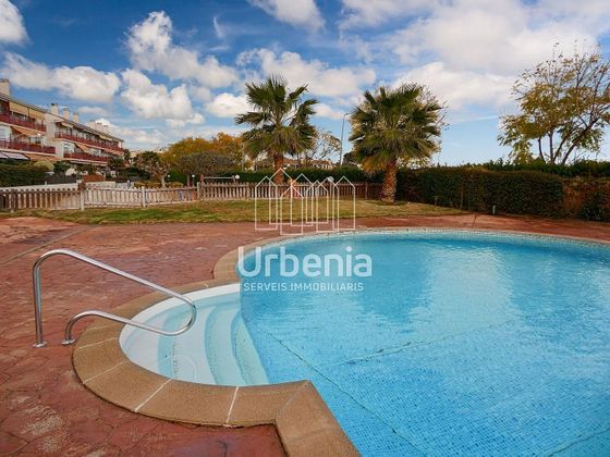Foto 1 de Pis en venda a Premià de Dalt de 4 habitacions amb terrassa i piscina