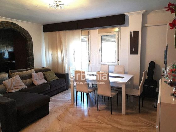 Foto 2 de Pis en venda a L'Hostal - Lledoner de 3 habitacions amb terrassa i balcó