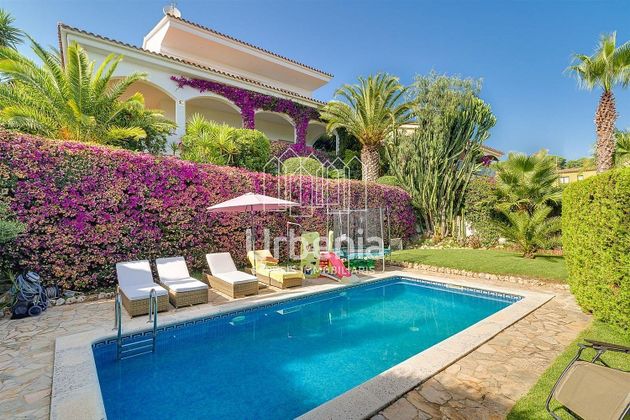 Foto 1 de Casa en venta en Sant Pol de Mar de 5 habitaciones con terraza y piscina