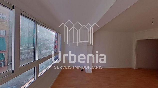 Foto 1 de Piso en venta en Premià de Mar de 3 habitaciones con terraza y balcón