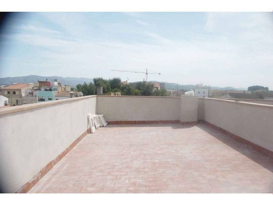 Foto 2 de Venta de piso en Santa Bàrbara de 3 habitaciones con terraza y piscina