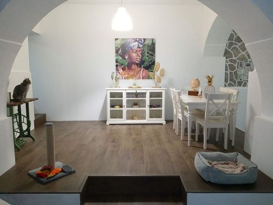 Foto 2 de Casa adossada en venda a Centro Ciudad - El Carmen de 2 habitacions amb jardí i aire acondicionat