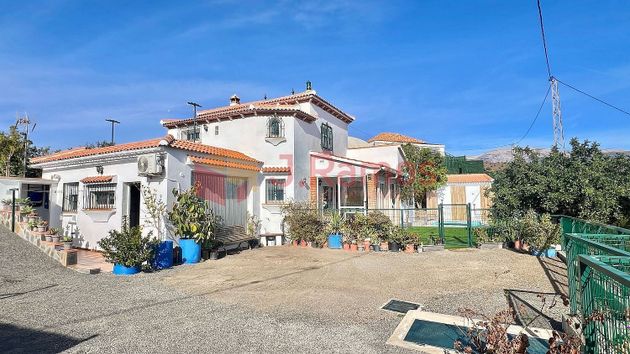 Foto 2 de Xalet en venda a Camino Algarrobo - Las Arenas de 4 habitacions amb terrassa i piscina