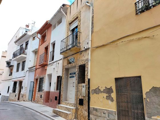 Foto 1 de Casa en venda a Villar del Arzobispo de 2 habitacions amb terrassa