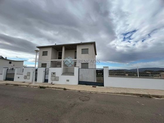Foto 1 de Venta de casa en Monserrat de 4 habitaciones con terraza y garaje