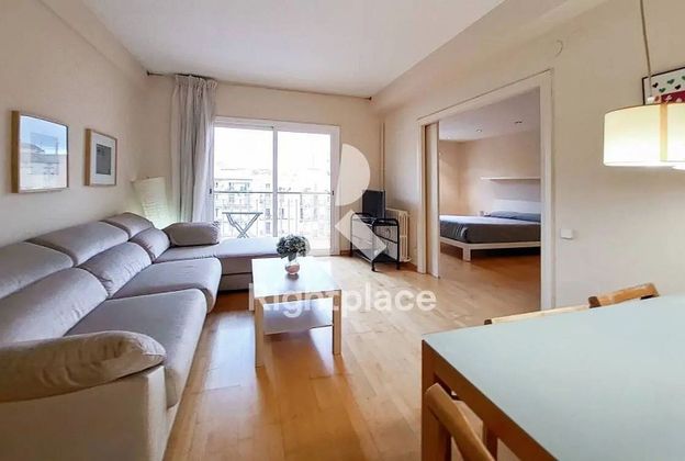 Foto 2 de Piso en alquiler en La Dreta de l'Eixample de 3 habitaciones con muebles y balcón