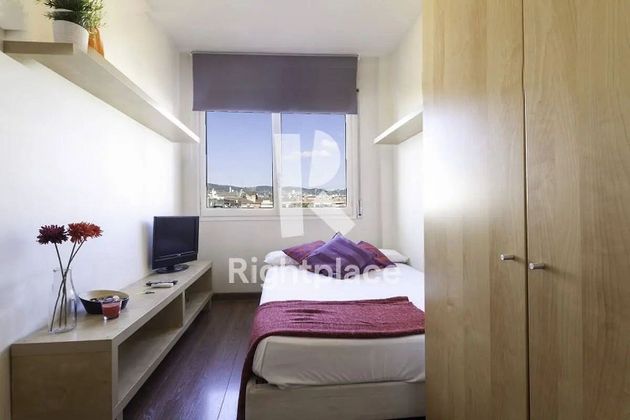 Foto 2 de Piso en alquiler en Hostafrancs de 1 habitación con muebles y aire acondicionado
