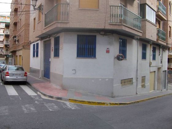 Foto 1 de Local en alquiler en calle De Sant Roc de 120 m²