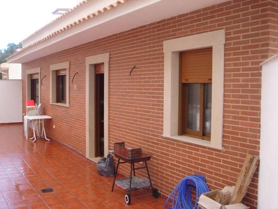 Foto 1 de Venta de ático en calle Luis Vives de 2 habitaciones con terraza y calefacción