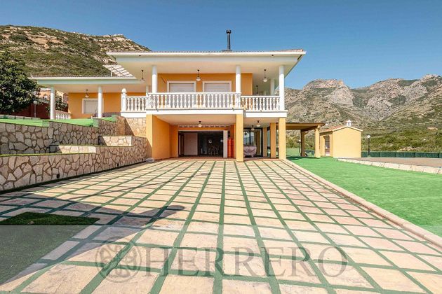 Foto 1 de Casa en venda a Plaça Eliptica-Republica Argentina-Germanies de 7 habitacions amb terrassa i piscina